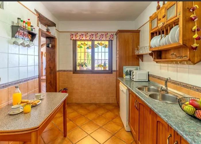 Villa Aranzazu With Private Pool